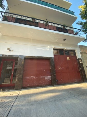 Venta Galpón con entrada de camión y sótano muy buen estado - Boedo