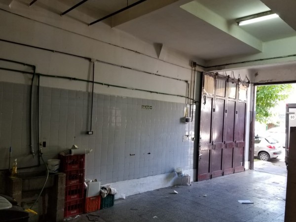 Venta Galpón con entrada de camión y sótano muy buen estado - Boedo