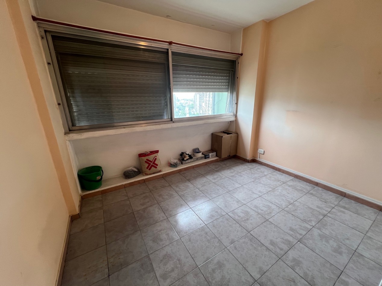 Venta Departamento 3 ambientes muy buena ubicacion - Lugano IyII Edificio 47