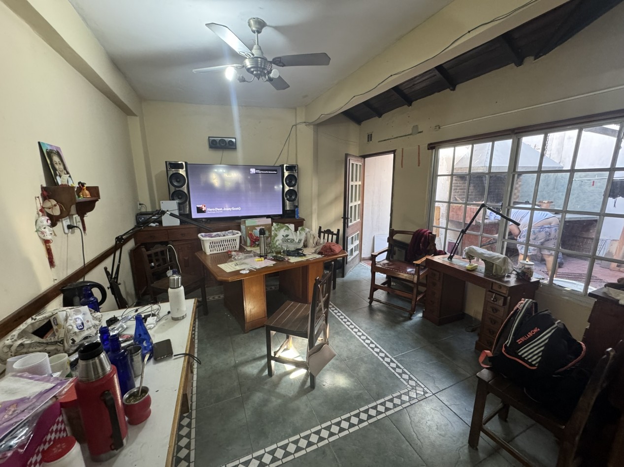 Venta Casa multifamiliar 2 viviendas - Parque Avellaneda