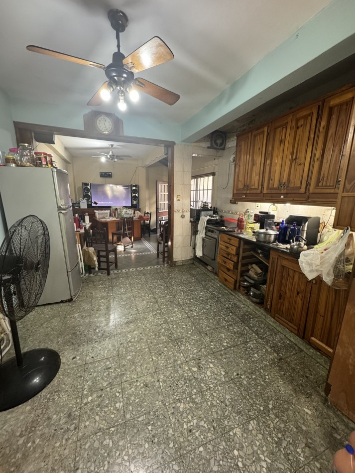 Venta Casa multifamiliar 2 viviendas - Parque Avellaneda