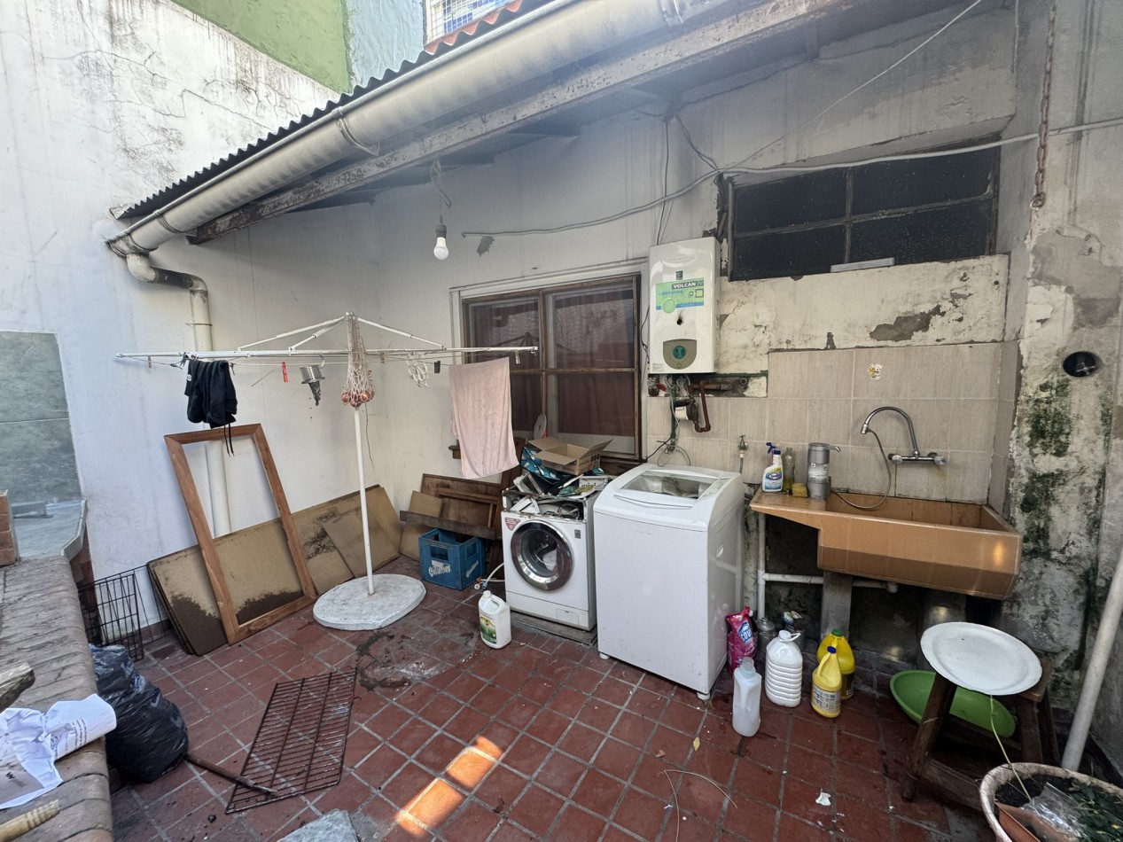 Venta Casa multifamiliar 2 viviendas - Parque Avellaneda