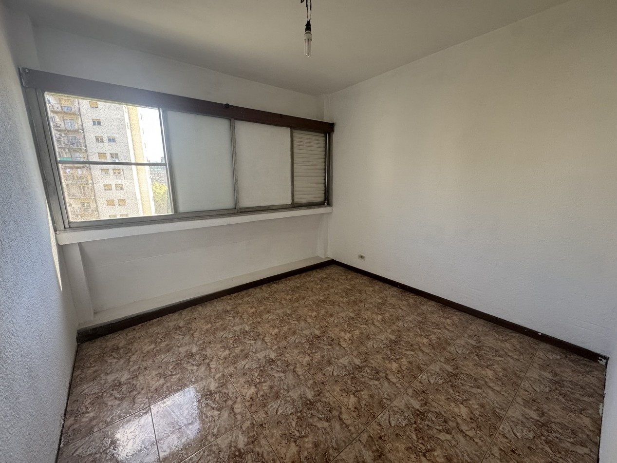 Venta Departamento 3 ambientes reciclado lindo - Lugano IyII Edificio 61