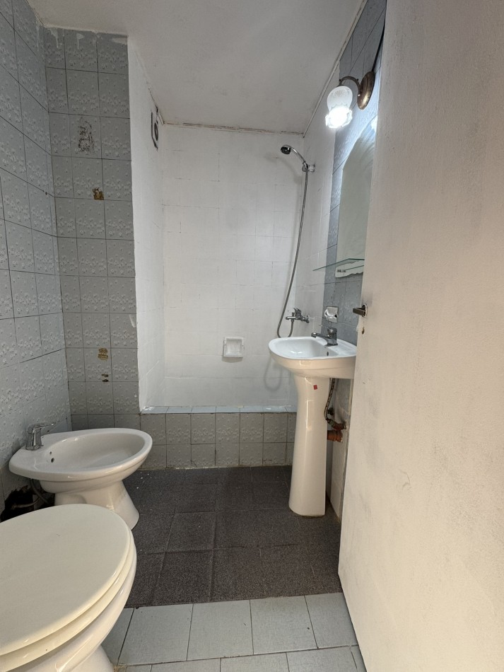 Venta departamento 3 ambientes buena ubicacion - Lugano IyII Edificio 41