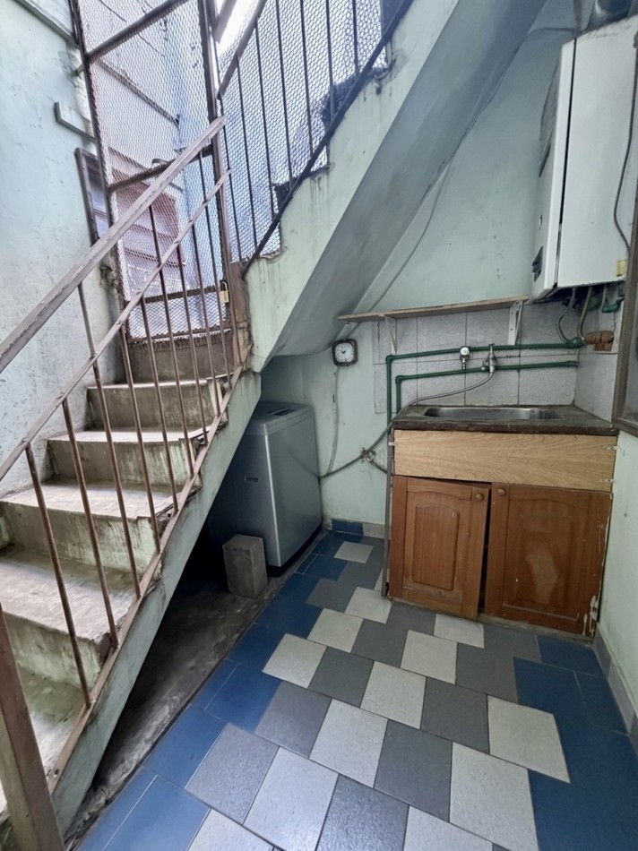 Venta Casa en lote propio 8.66 x 17 con vivienda para 2 familias - Villa Lugano