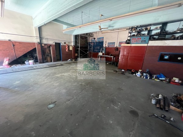 Venta Galpon 110m2 ex taller - Parque Avellaneda