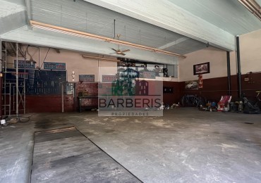 Venta Galpon 110m2 ex taller - Parque Avellaneda